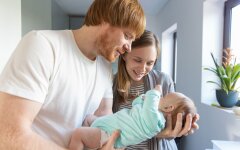 Свідоцтво про народження дитини / Фото: freepik.com