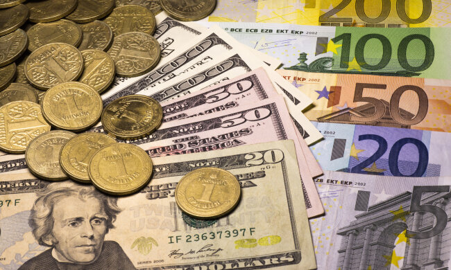 Деньги, гривна, евро, доллар. Обменный курс