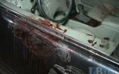 кровь на машине