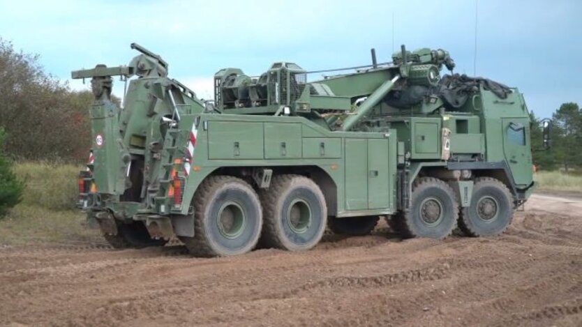 Дания. Военный внедорожник