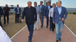Берлускони и Путин в Крыму