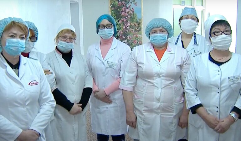 Украинские врачи, зарплаты медикам