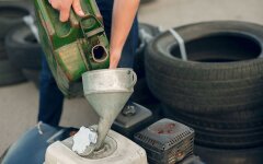 Канистра с бензином