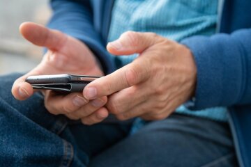 Телефонні шахраї