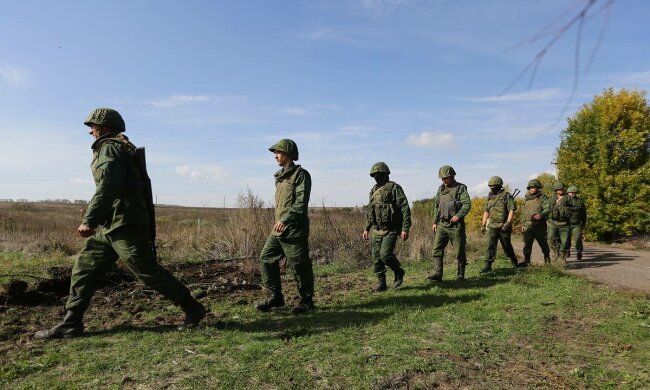 Troop withdrawal near Petrovskoe village in Ukraine