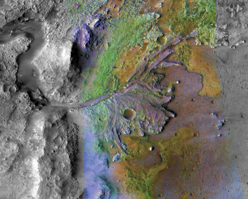 кратер на Марсе