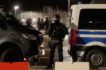 В аэропорту Гамбурга развернули масштабную операцию из-за вооруженного мужчины