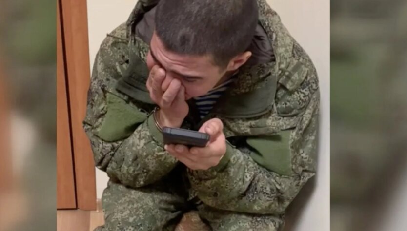 В российской армии процветают "суицидальные наклонности": простреливают себе руки и ноги