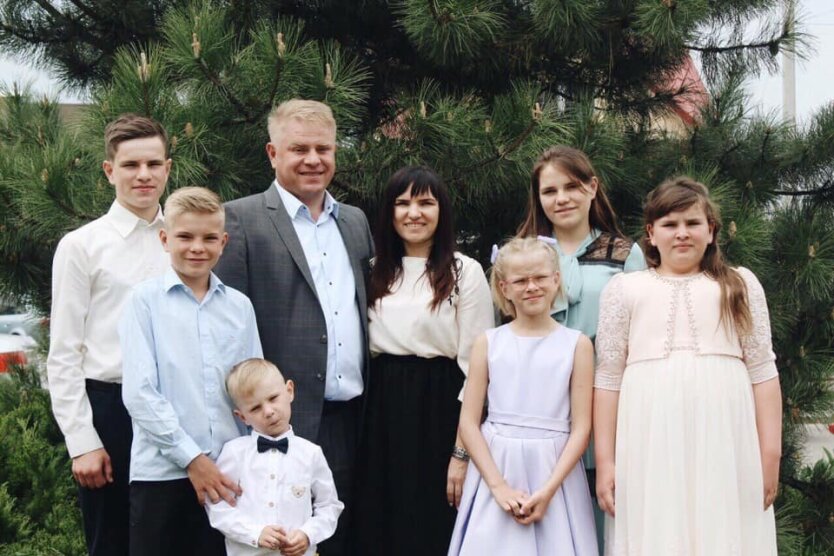 Викторя Мялик с семьей