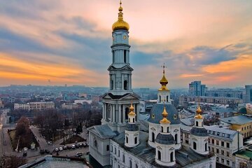 Россия обстреляла Свято-Успенский собор в Харькове: фото