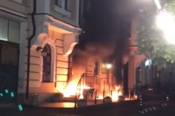 Тушение пожара в Киеве,Поджог дома в Киеве,Пожар на Воздвиженке