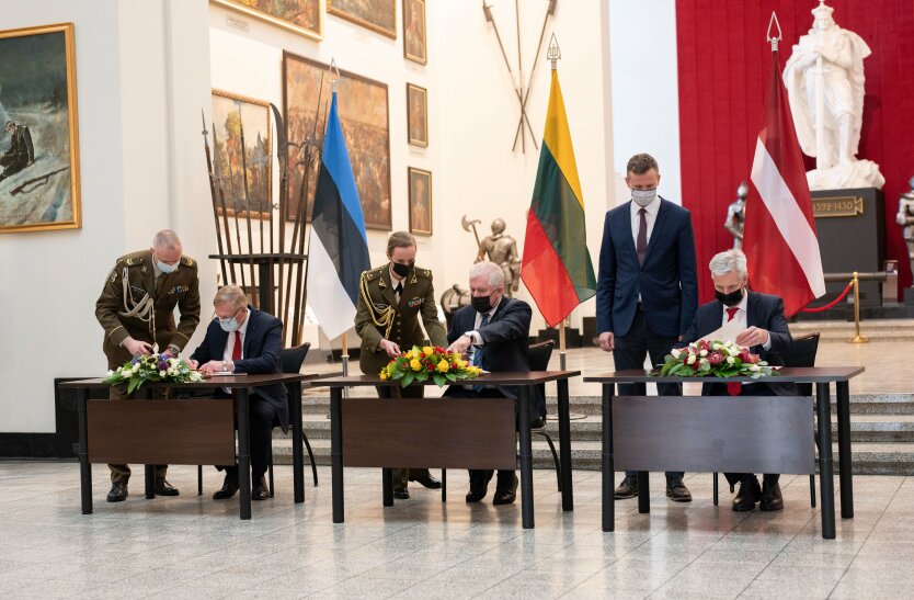 Министры обороны Латвии, Литвы и Эстонии, 21 декабря