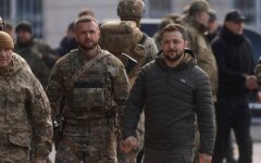 Зеленський приїхав до звільненого Херсона: фото