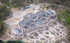 Луценко показал грандиозный дворец "бедствующего" Ахметова: фото