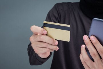 Шахраї в Україні / Фото: Freepik