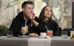 Ксения Мишина и Александр Эллерт, отдых в Одессе, Мишина покусала Эллерта
