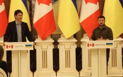 Зеленский ответил, почему нельзя разблокировать Мариуполь военным путем