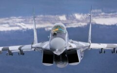 Польша передала Украине запчасти для истребителей