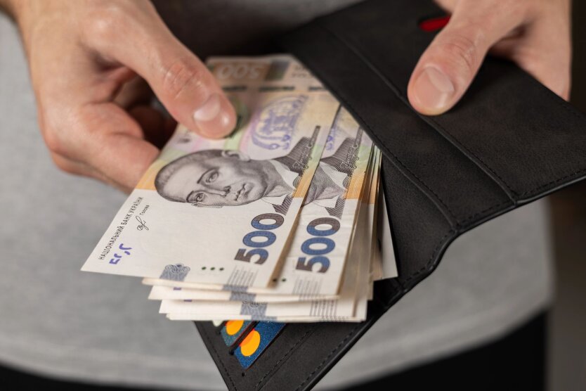 Виплати ВПО / Фото: Depositphotos