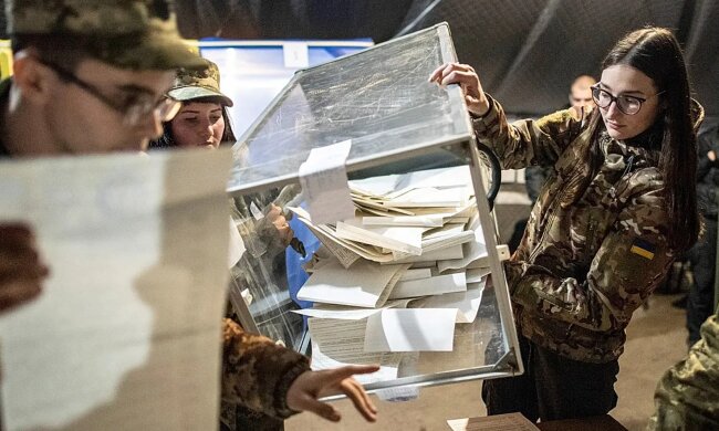 Вибори в Україні / AP Photo