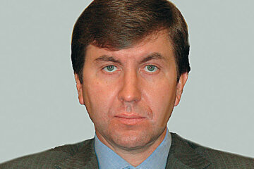 лукьяненко младший