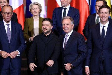 Коалиция желающих и делегация США в Париже