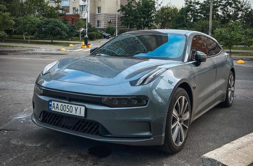 Zeekr 001
