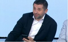 Давид Арахамия, Партия "Слуга народа", Арахамия на Мальдивах, Второй срок Зеленского