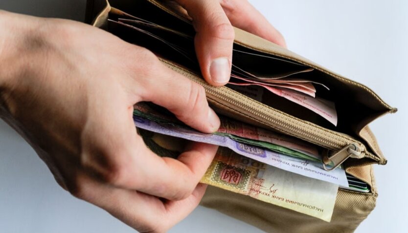 Касается всех украинцев: эта купюра вскоре исчезнет