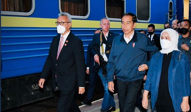 Президент Индонезии посетит Киев