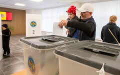 Выборы в Молдове, фото - EPA/DUMITRU DORU