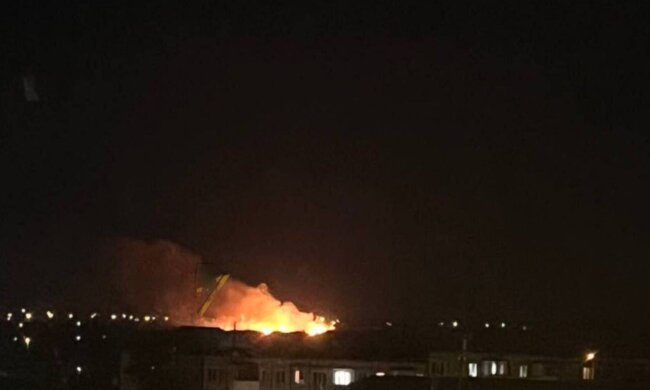 В оккупированном Крыму взрывы: воздушная тревога и мост перекрыт