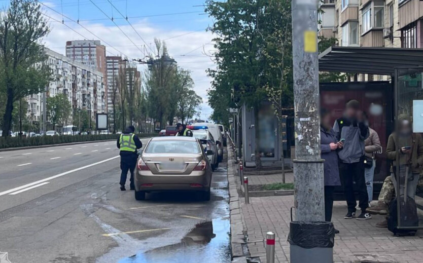 В Патрульной полиции Киева показали, как паркуются столичные нарушители