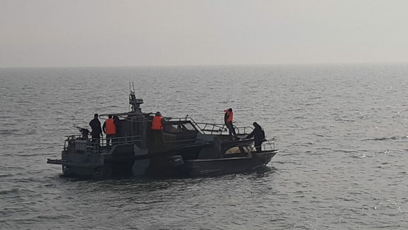 украинские рыбаки вернулись в украину после задержания фсб россии в азовском море 14 февраля