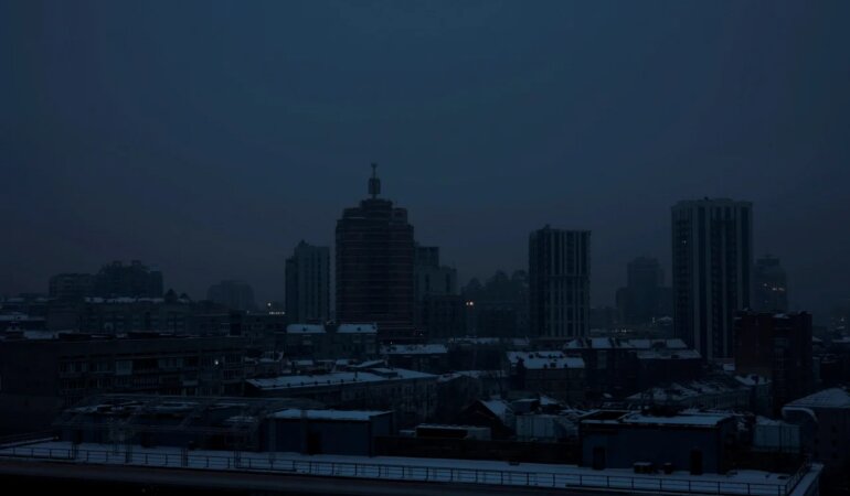 Блекаут в Україні / Фото: REUTERS/Vladyslav Sodel