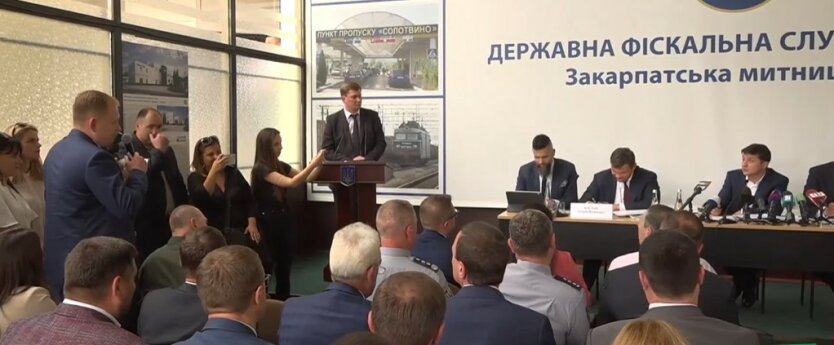 Владимир Зеленский дает разгон