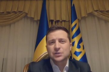 Зеленский и Шмыгаль пообещали украинцам "карантинную" поддержку