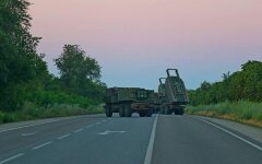 Установка HIMARS на дороге