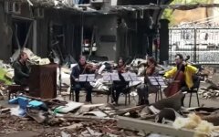 Святослав Вакарчук выступил на руинах Дворца труда в Харькове, война в Украиине