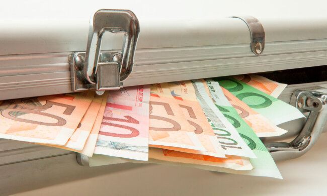 Вивезення валюти за кордон