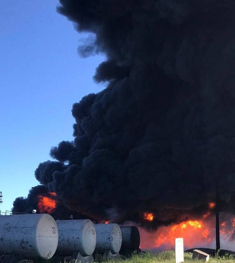 Пожар на нефтебазе в Кривом Рогу