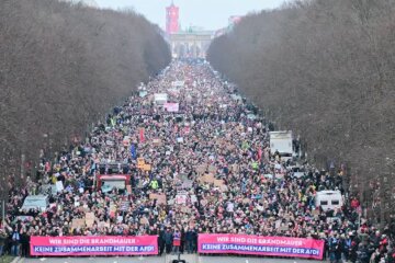 Протестувальники у Берліні