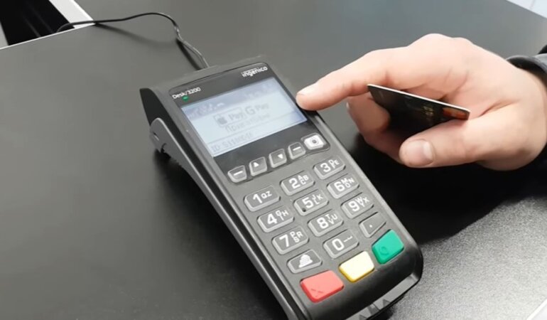 POS-терминал, оплата картой