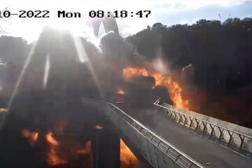 Опубликован момент прилета по "мосту Кличко"