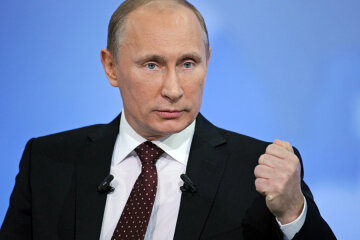 Путин в первый час «прямой линии» чаще говорил о доходах населения