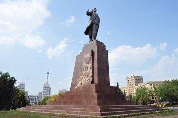 Памятник Ленину в Харькове