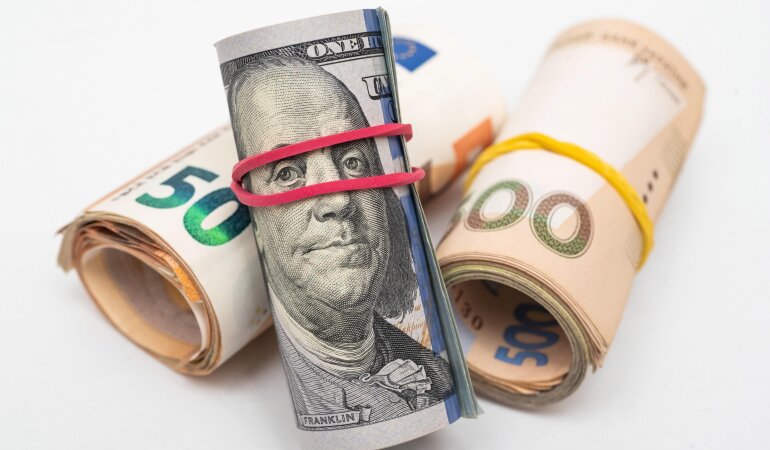 Курс валют в Україні / Фото: Getty Images