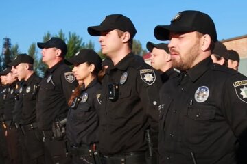 полицейские, повышение зарплат, МВД, Денис Монастырский