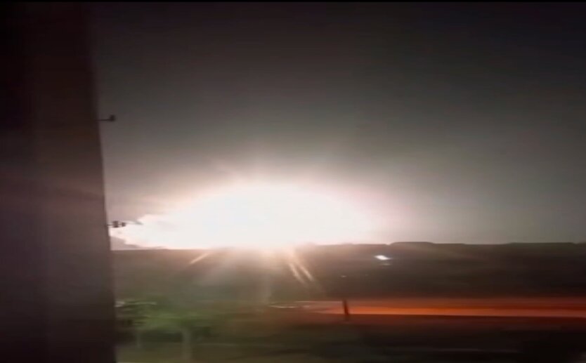 Генштаб ЗСУ показав ракетний удар по авіабазі окупантів у Джанкої