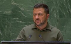 Зеленский заявил, что некоторые страны "подыгрывают" России, вводя ограничения на украинское зерно